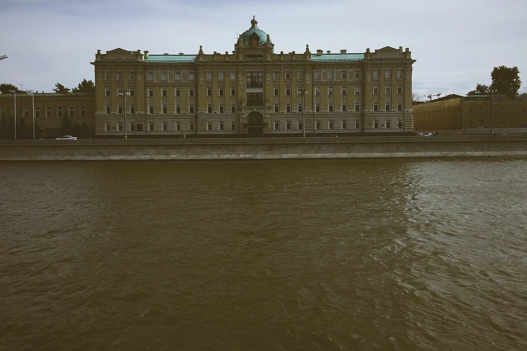 Le siège de Rosneft, quai Sofiïskaïa, Moscou, 2015. Photo : Gennady Grachev. Licence : CC BY 2.0 (attribution obligatoire). Source : Wikimedia Commons